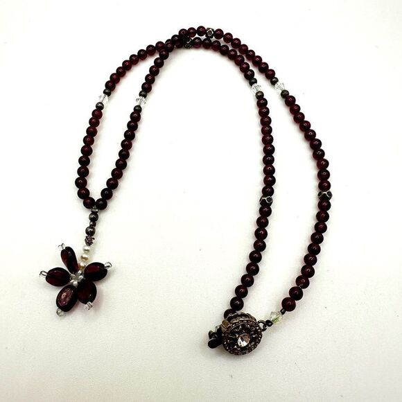 Vintage, Handmade 18" solid garnet with crystal, silver tone bead necklace! - Picture 1 of 14